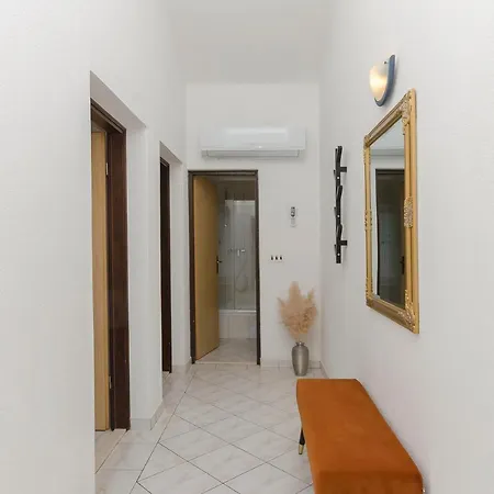 Apartment Anton