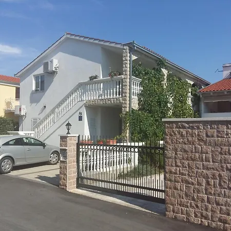 Apartment Anton *