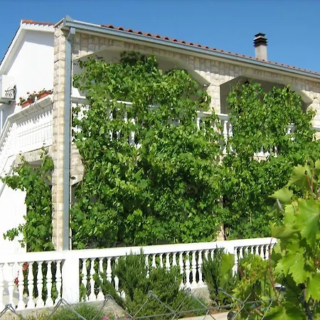 Apartment Anton *